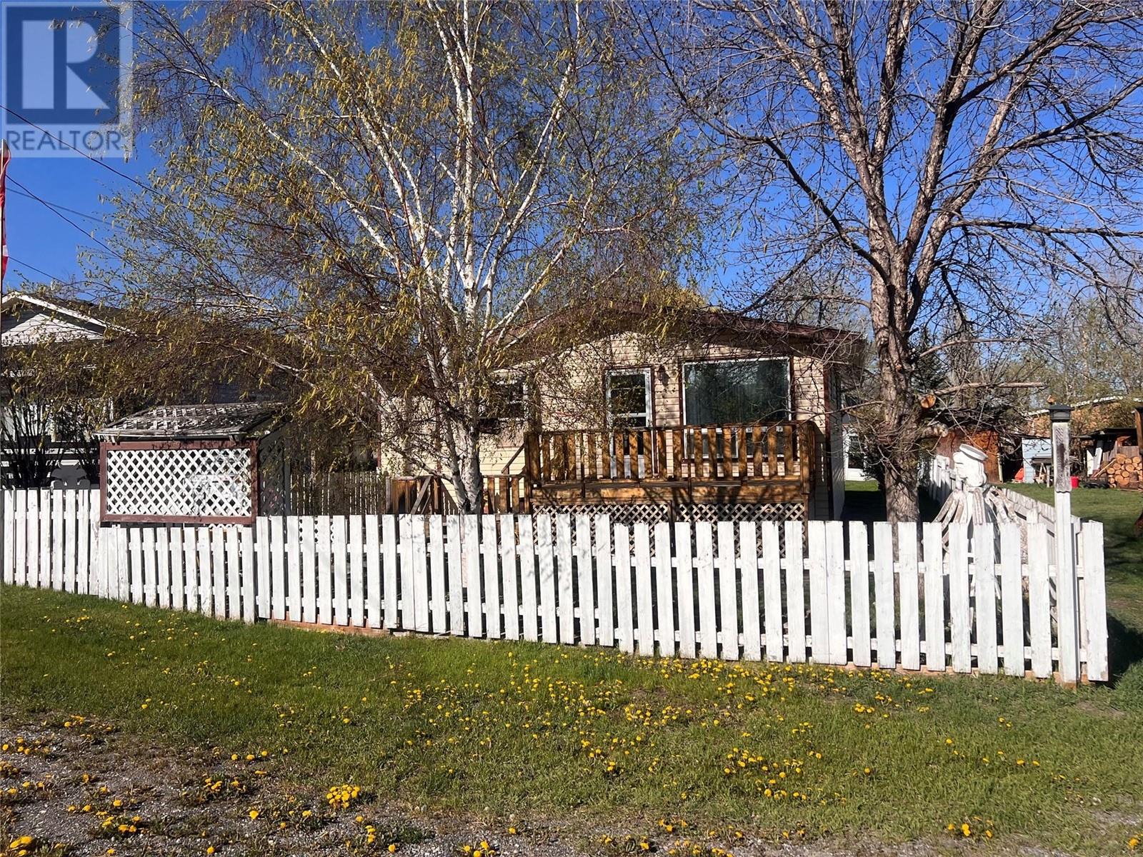 212 Foster Avenue, Clinton, British Columbia  V0K 1K0 - Photo 3 - 10346925