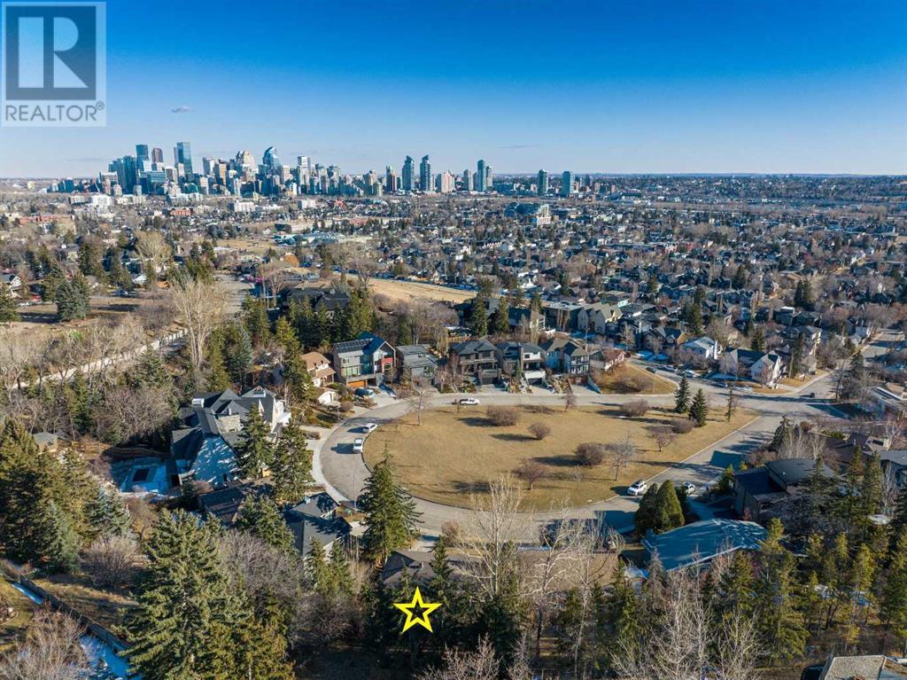 Property at 13 HAWTHORNE Crescent NW image 1