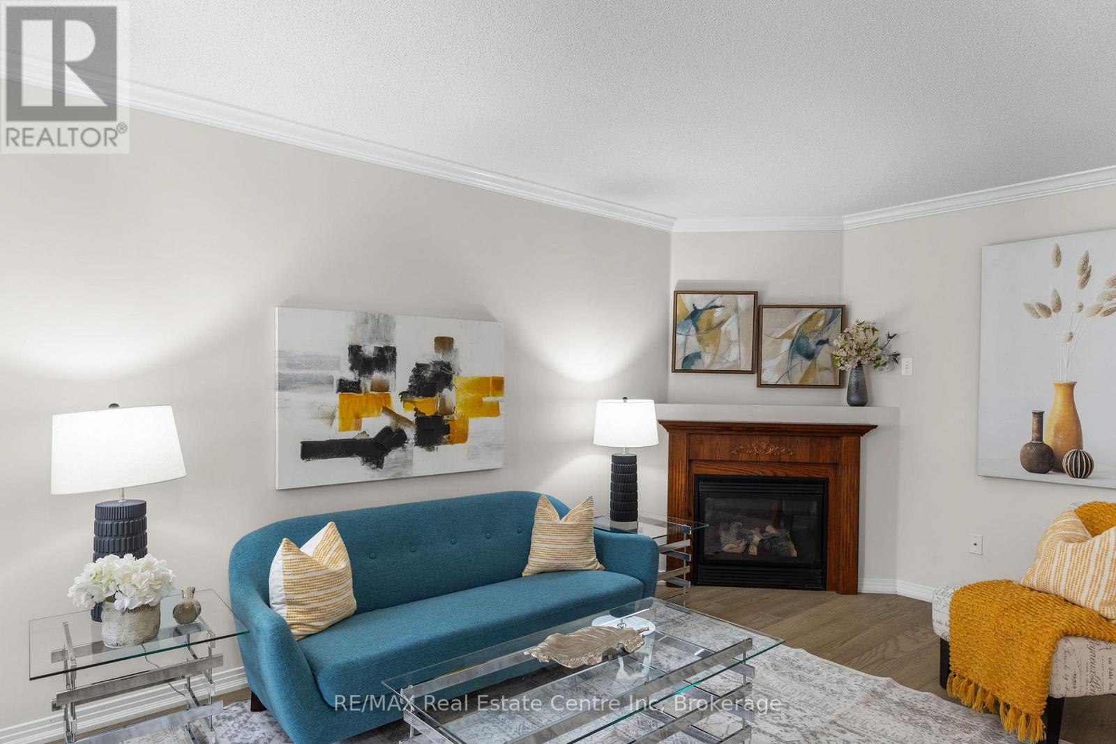 Property at 102 GAIL PARKS CRESCENT image 4