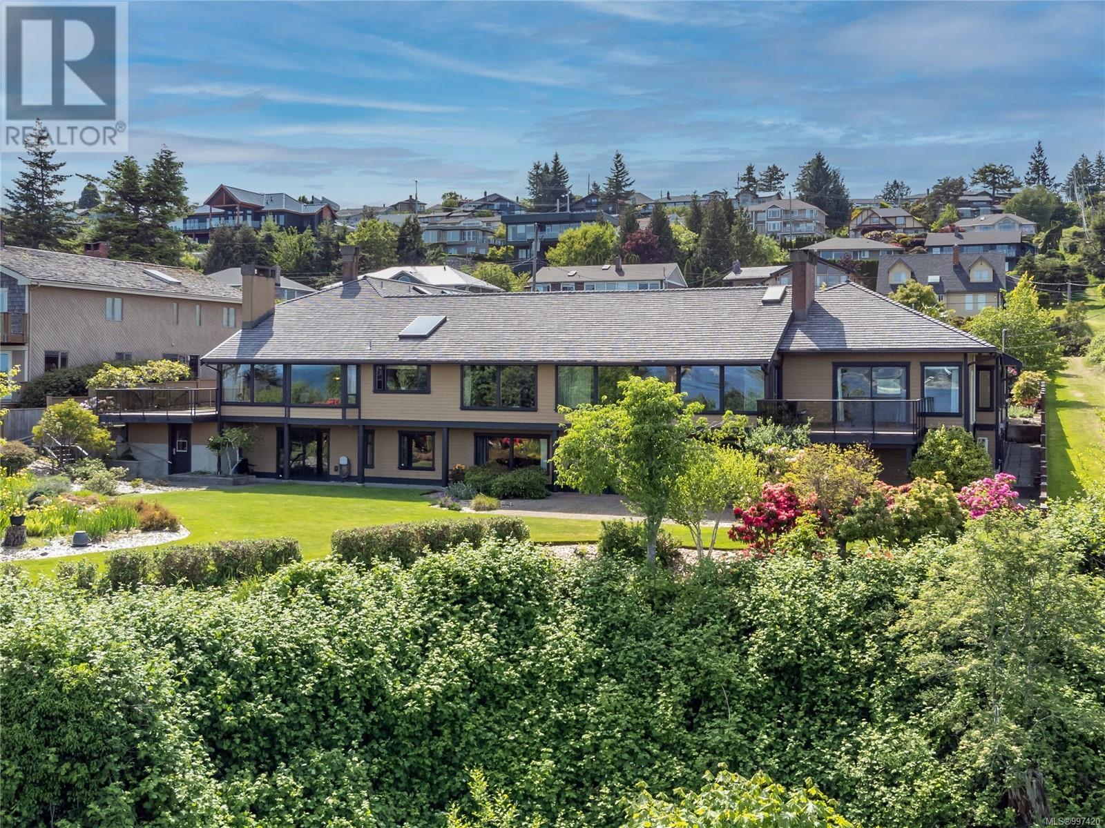 415 Carnegie St, Campbell River, British Columbia