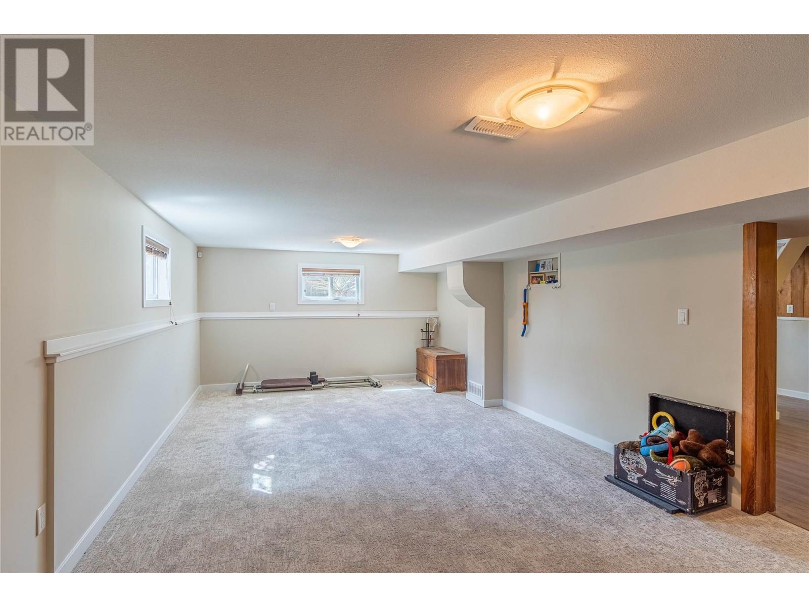 862 Desmond Street, Kamloops, British Columbia  V2B 5K5 - Photo 11 - 10346953