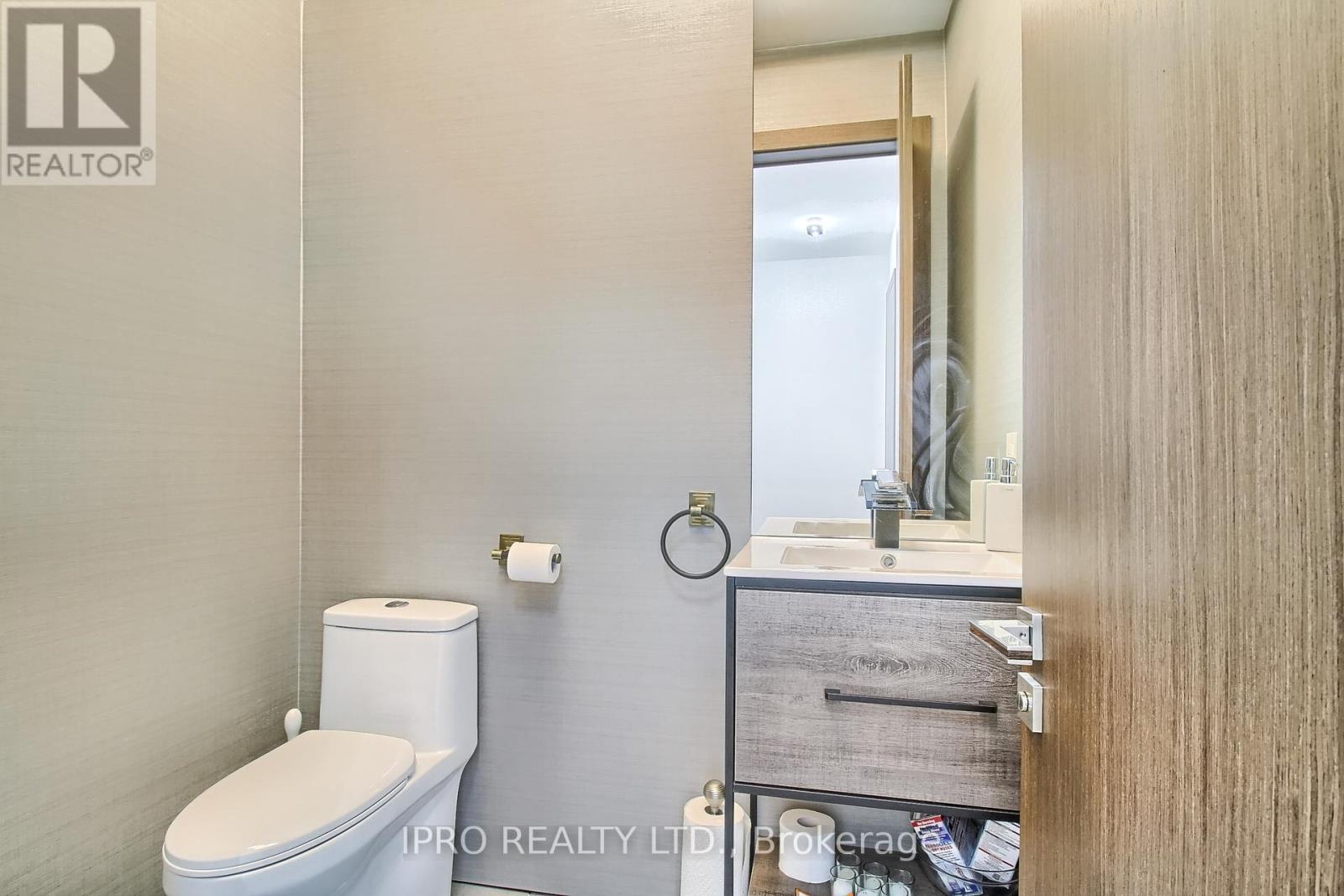 5 Hatton Court, Toronto, Ontario  M9A 1J6 - Photo 15 - W12133478