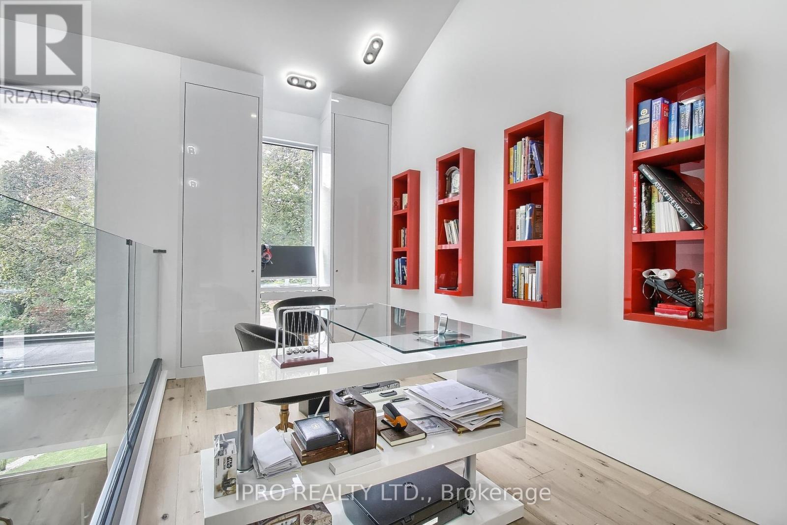 5 Hatton Court, Toronto, Ontario  M9A 1J6 - Photo 17 - W12133478