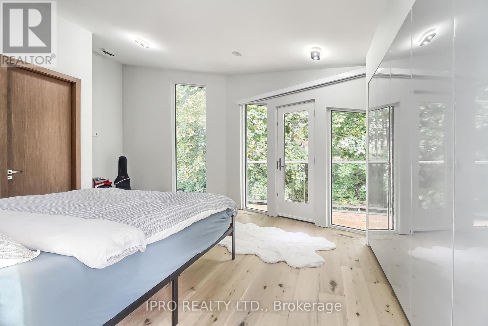 5 Hatton Court, Toronto, Ontario  M9A 1J6 - Photo 28 - W12133478