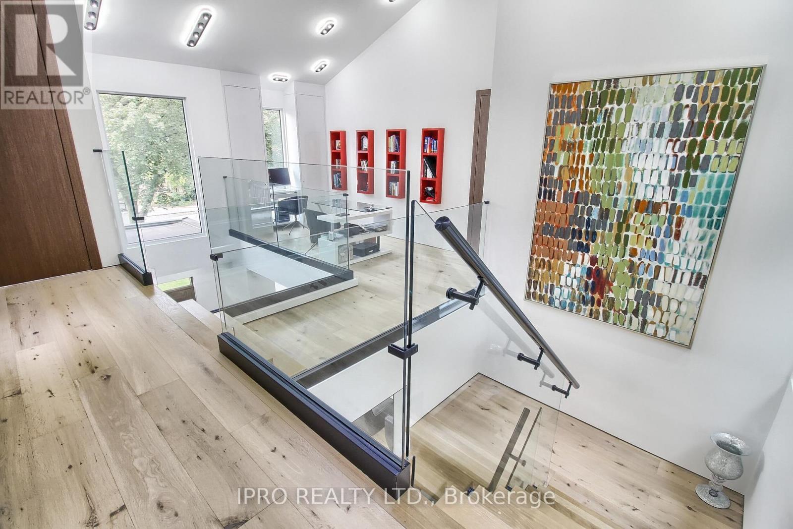 5 Hatton Court, Toronto, Ontario  M9A 1J6 - Photo 16 - W12133478