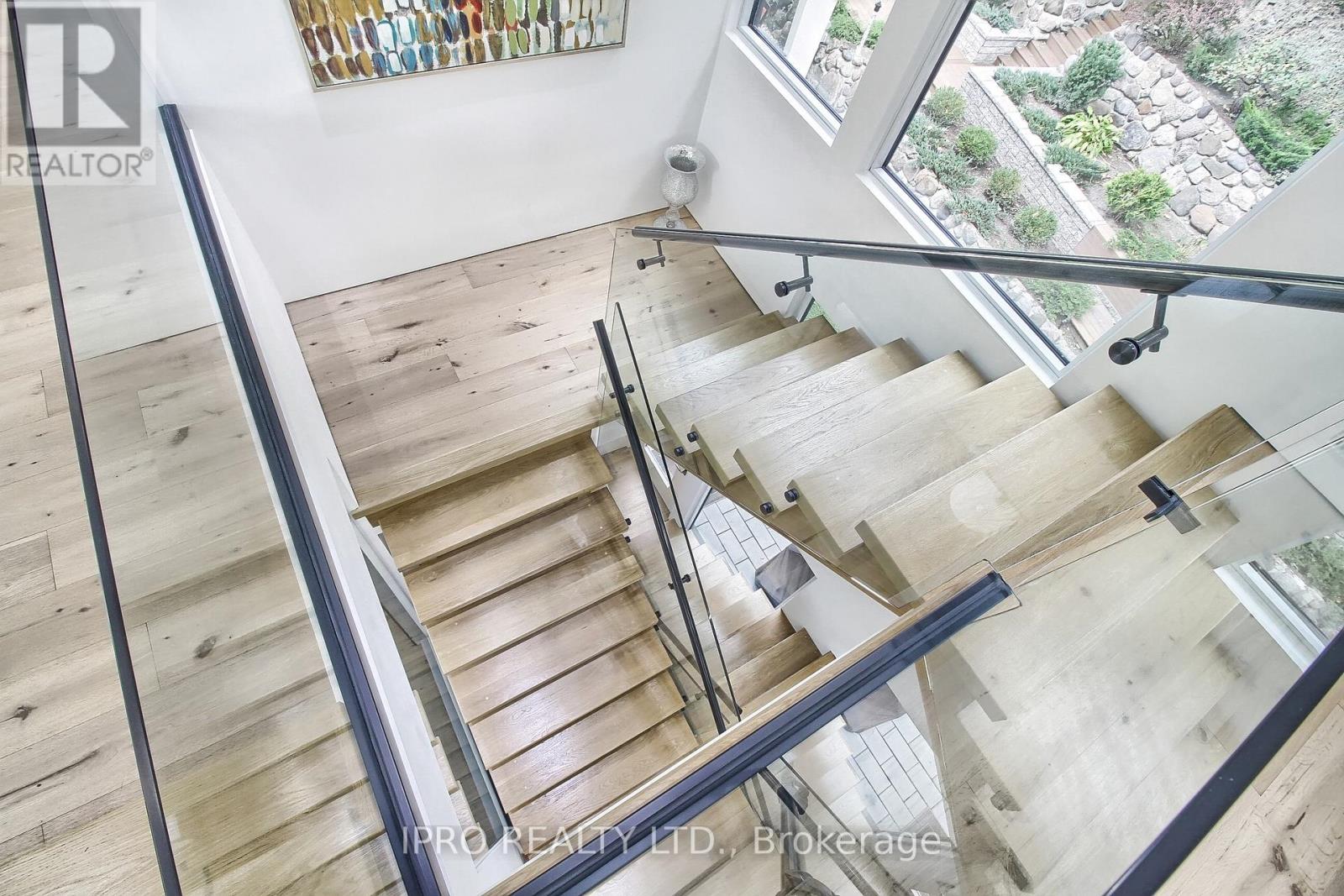 5 Hatton Court, Toronto, Ontario  M9A 1J6 - Photo 18 - W12133478