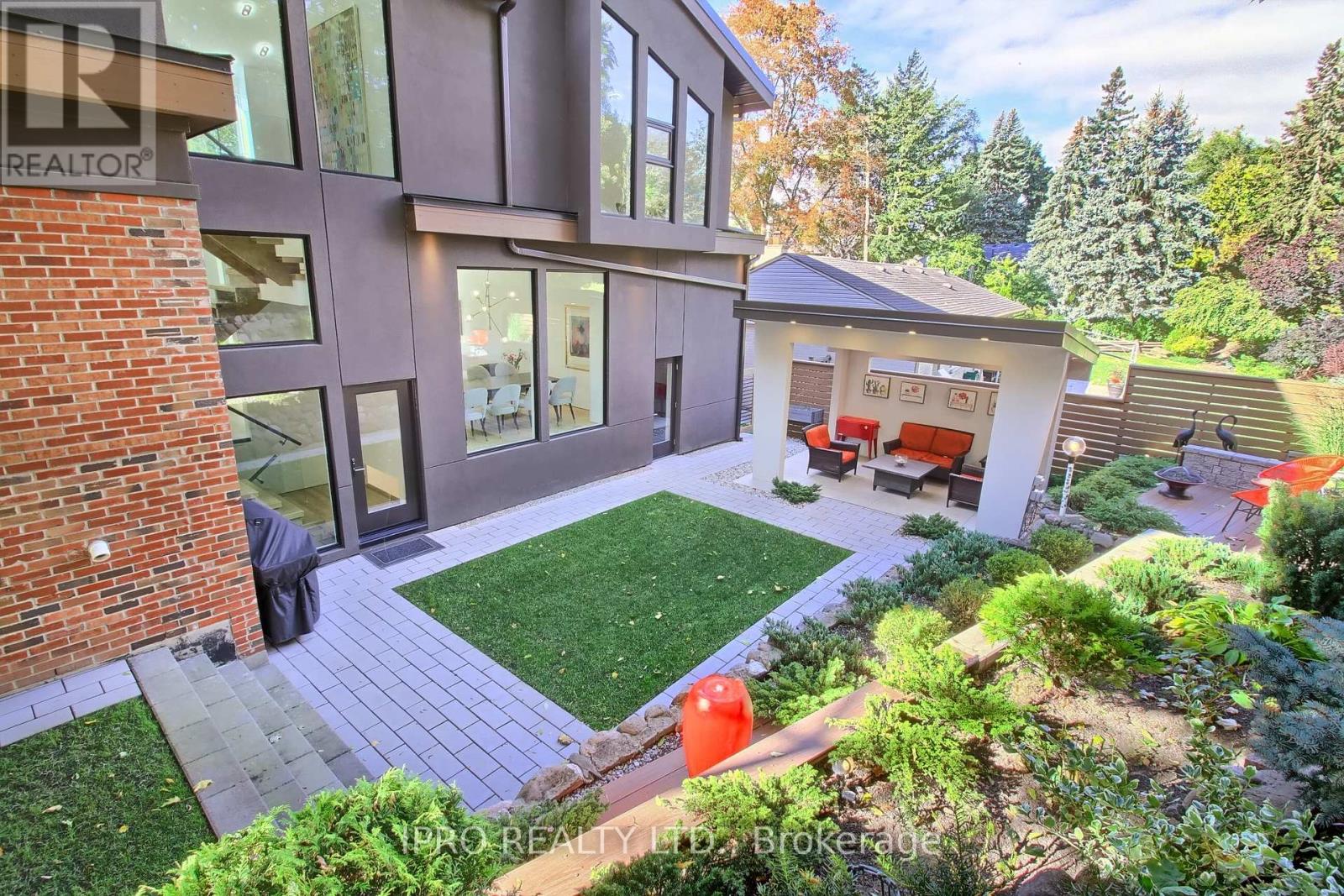 5 Hatton Court, Toronto, Ontario  M9A 1J6 - Photo 46 - W12133478