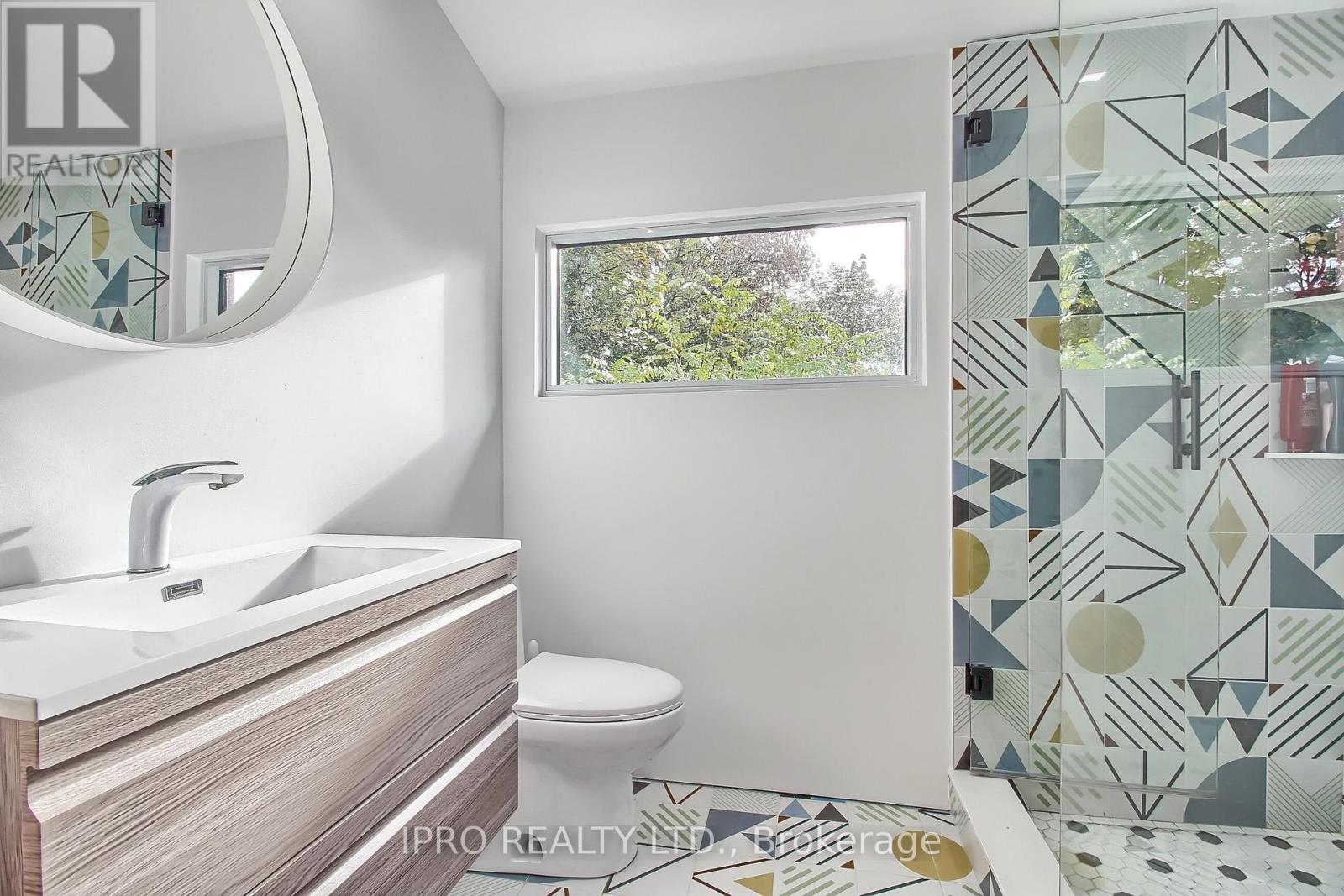 5 Hatton Court, Toronto, Ontario  M9A 1J6 - Photo 26 - W12133478
