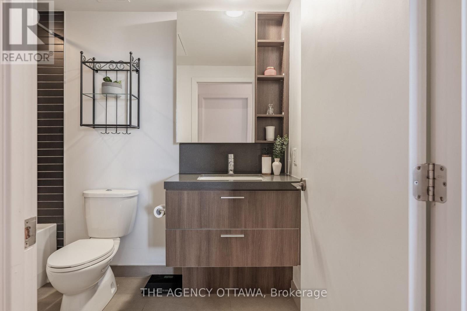 620 - 360 Mcleod Street, Ottawa, Ontario  K2P 1A9 - Photo 21 - X12133808
