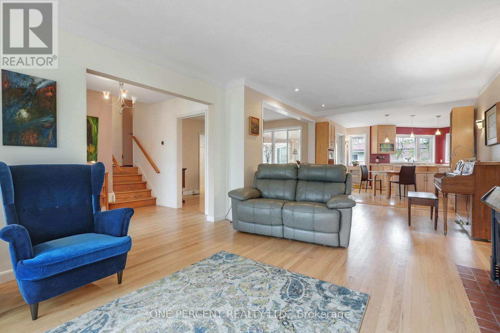 1284 Joyce Crescent, Ottawa, Ontario  K2C 2M9 - Photo 6 - X12133832