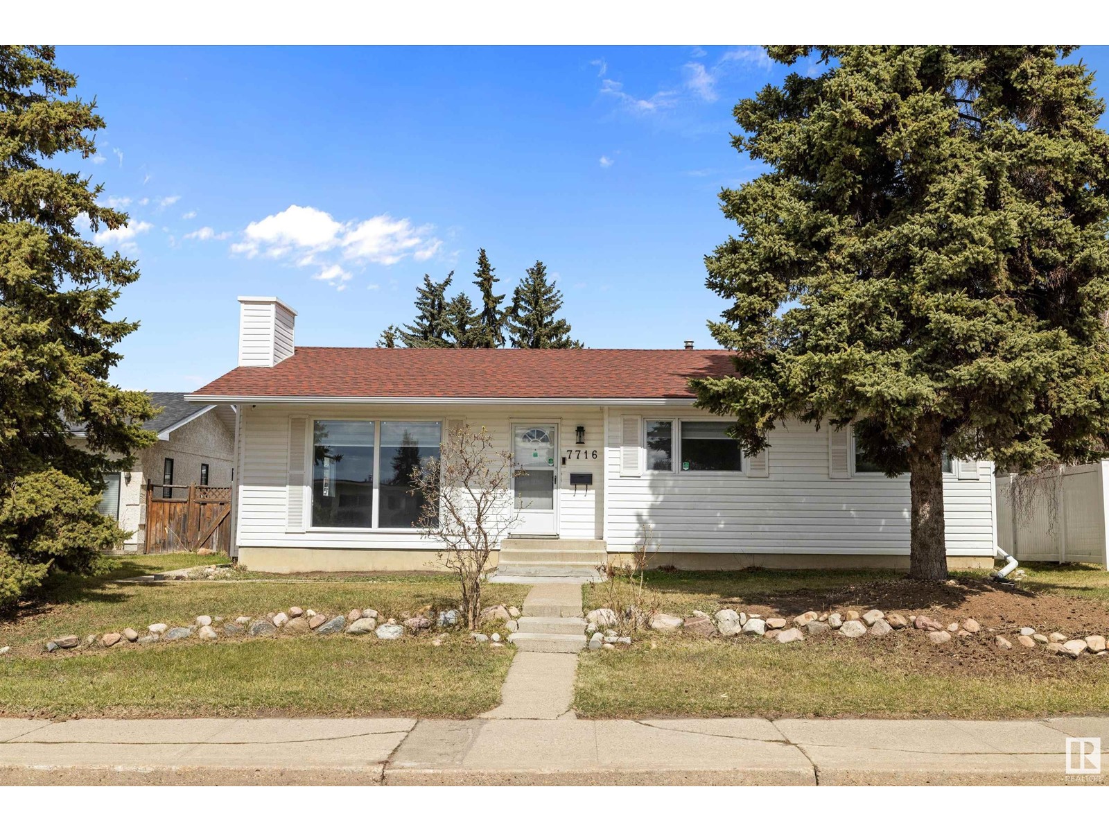 Property at 7716 144 AV NW image 1