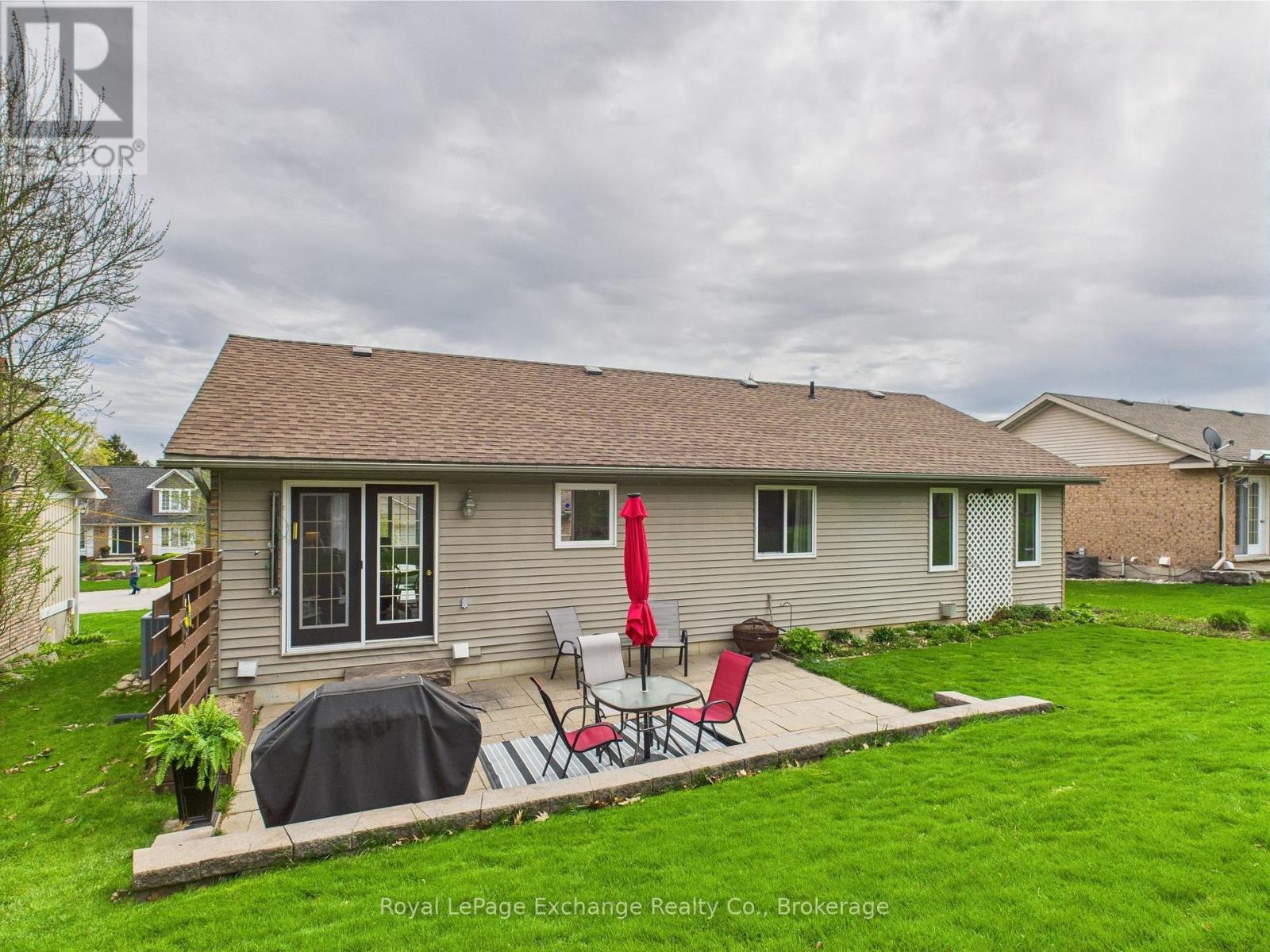 168 Park Drive, North Huron (Wingham), Ontario  N0G 2W0 - Photo 34 - X12133806