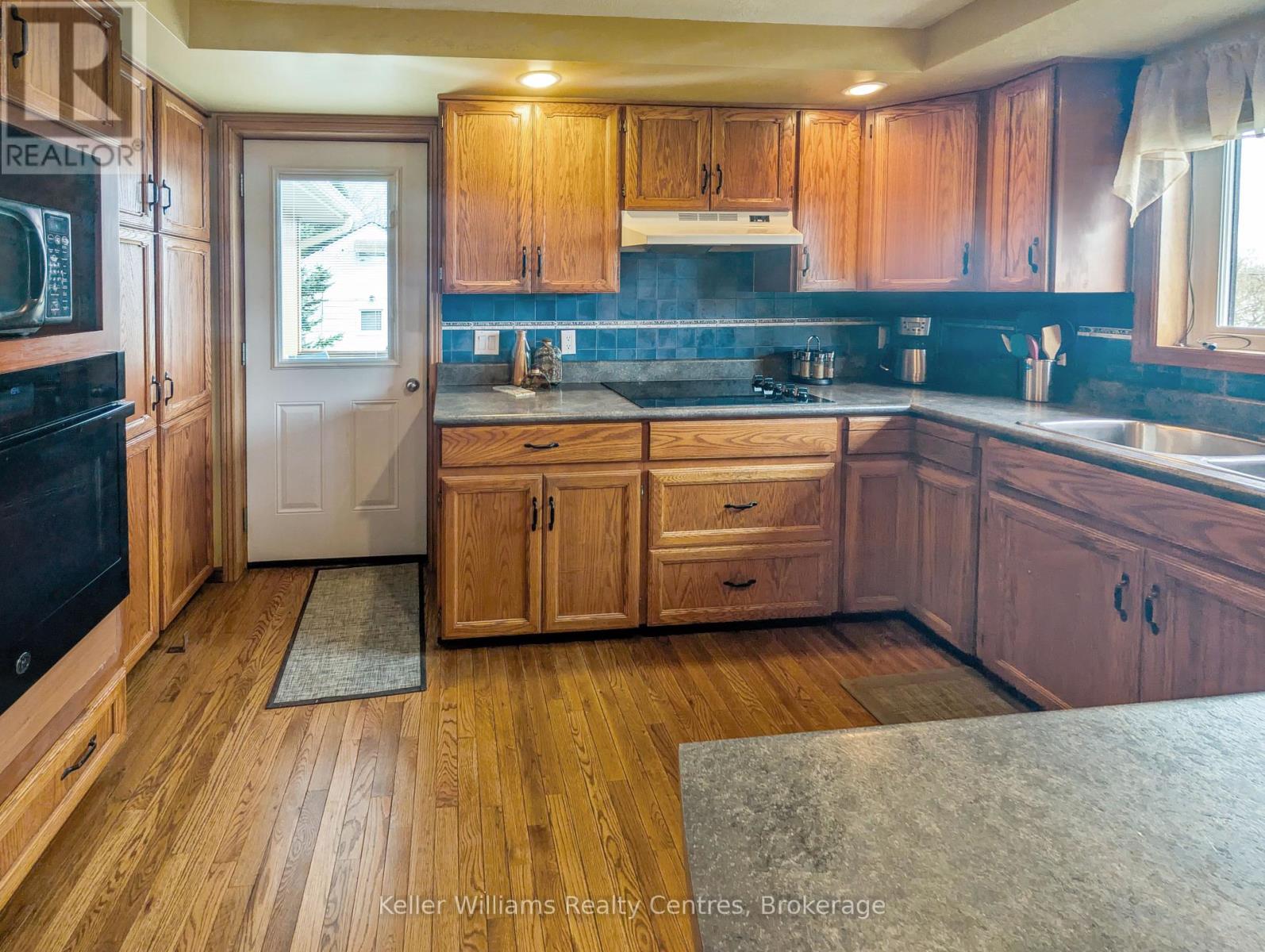 11 Mallory Beach Road, South Bruce Peninsula, Ontario  N0H 2T0 - Photo 29 - X12133812