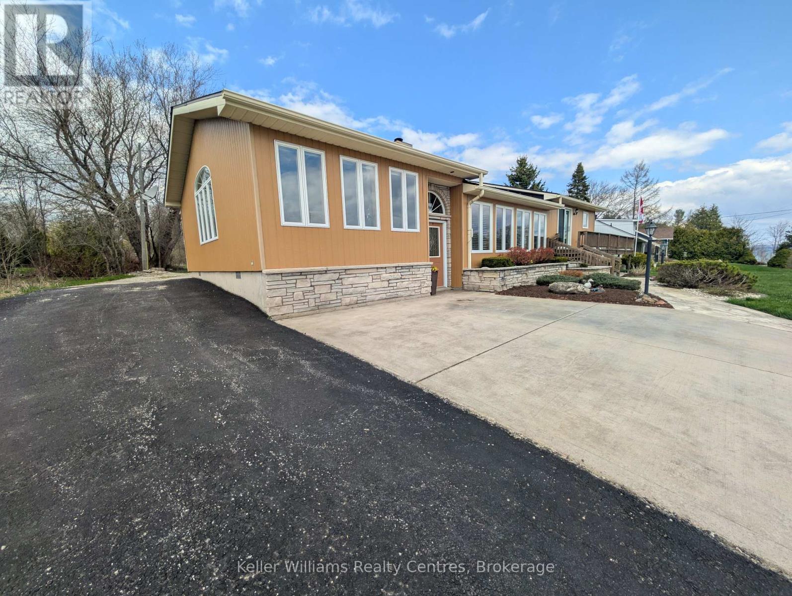 11 Mallory Beach Road, South Bruce Peninsula, Ontario  N0H 2T0 - Photo 4 - X12133812