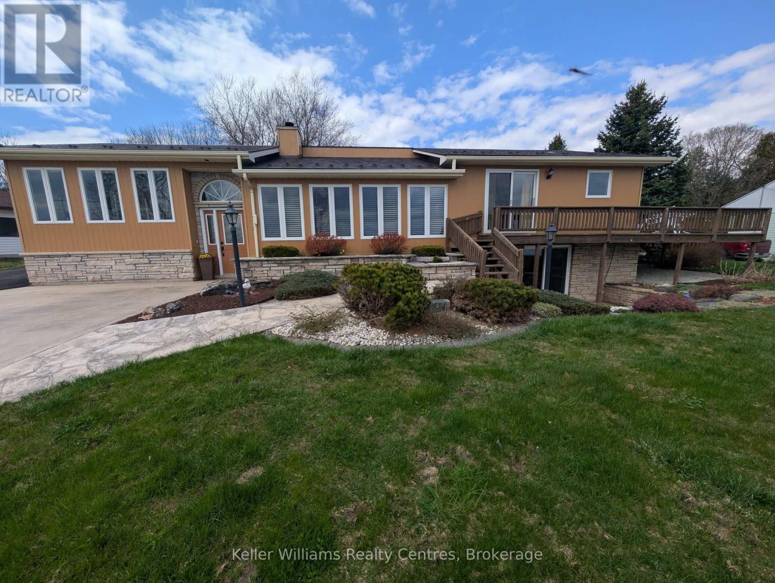 11 Mallory Beach Road, South Bruce Peninsula, Ontario  N0H 2T0 - Photo 9 - X12133812