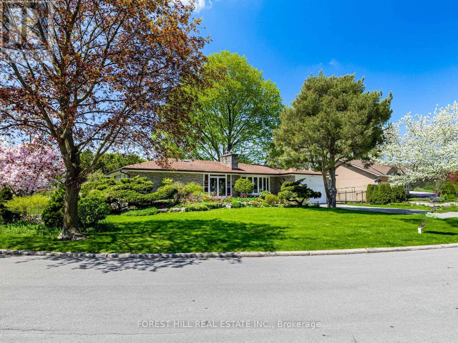Property at 5 PARMBELLE CRESCENT image 3