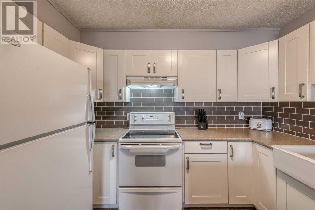 Property at 81, 3015 51 Street SW image 4