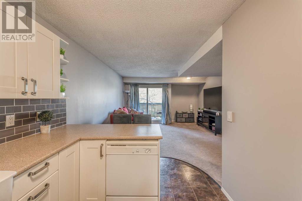 Property at 81, 3015 51 Street SW image 5