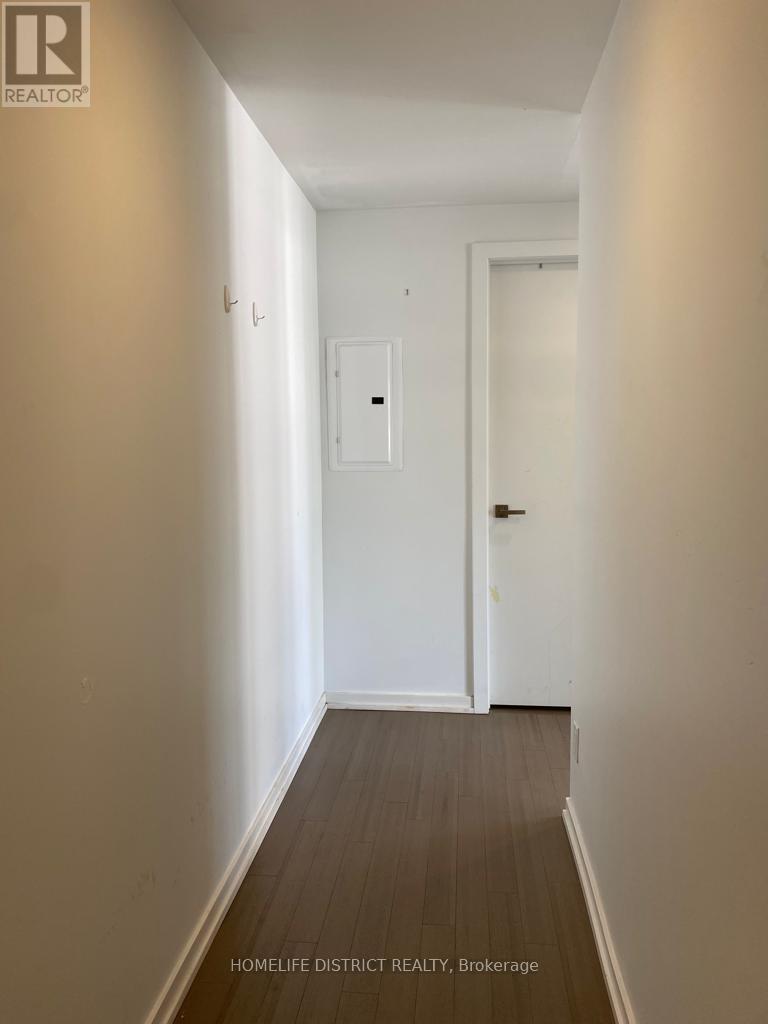 1016 - 101 Peter Street, Toronto, Ontario  M5V 0G6 - Photo 15 - C12132236