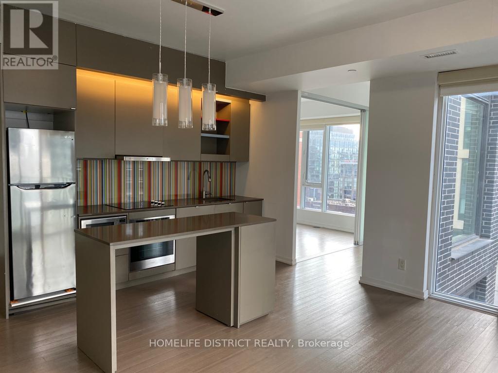 1016 - 101 Peter Street, Toronto, Ontario  M5V 0G6 - Photo 11 - C12132236
