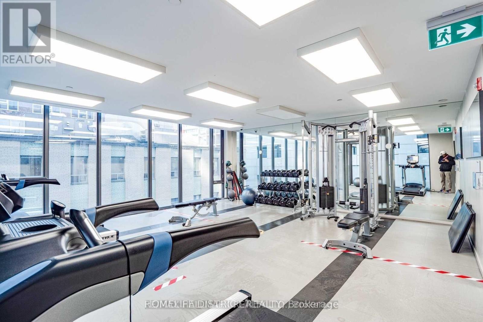 1016 - 101 Peter Street, Toronto, Ontario  M5V 0G6 - Photo 19 - C12132236