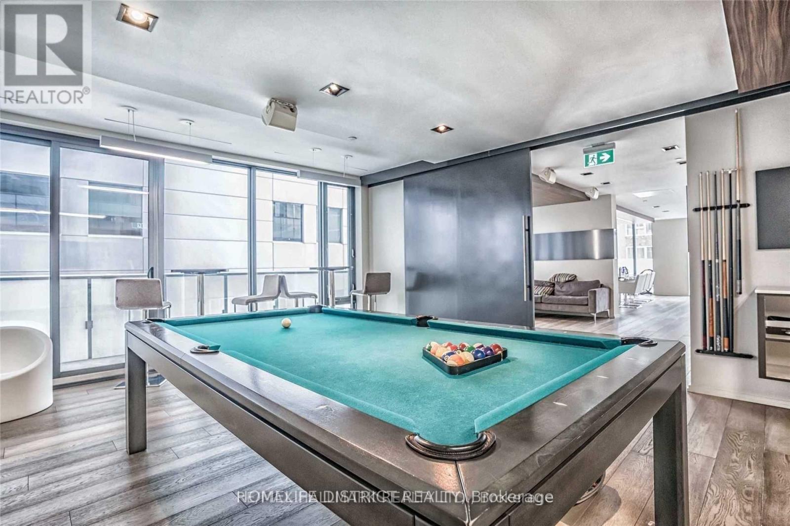 1016 - 101 Peter Street, Toronto, Ontario  M5V 0G6 - Photo 21 - C12132236