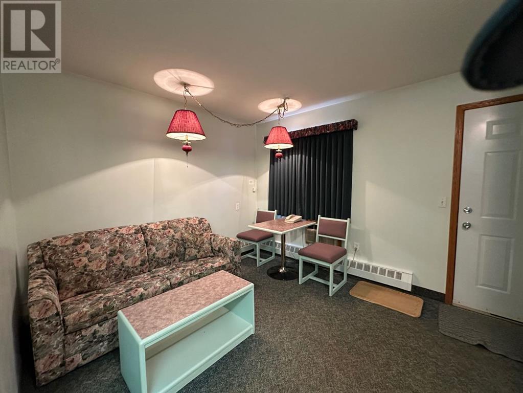 701 Main Avenue W, Sundre, Alberta  T0M 1X0 - Photo 28 - A2217747