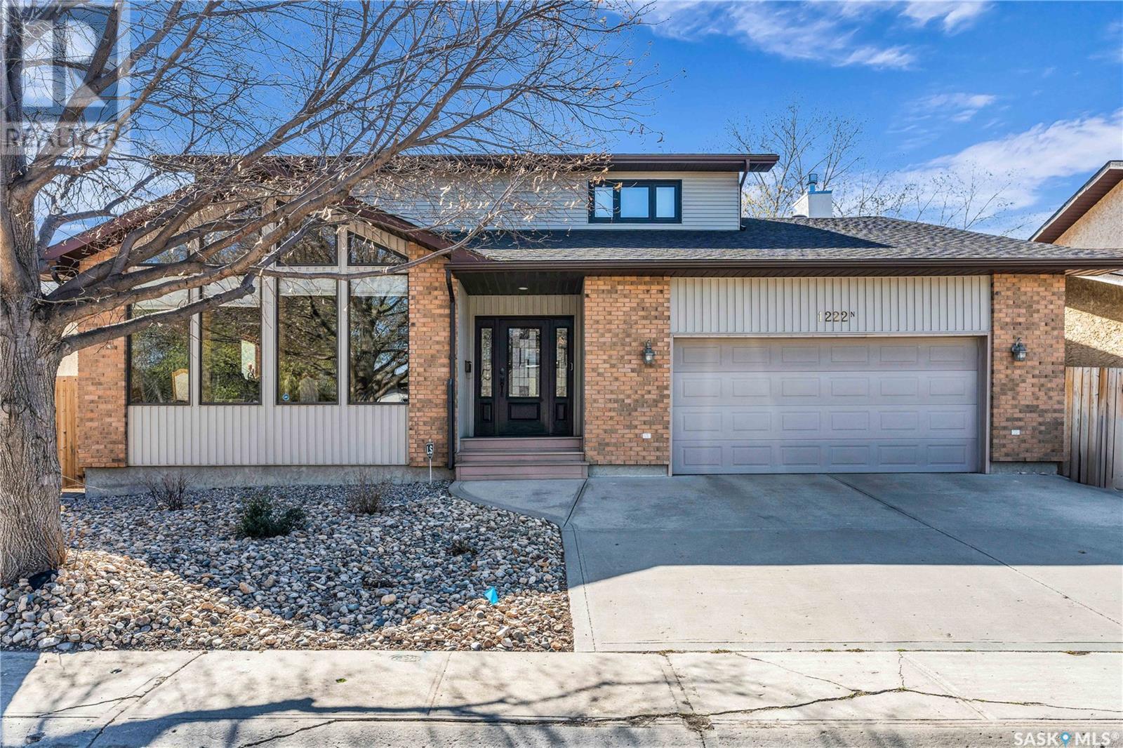 Property at 1222 Baird STREET N image 1