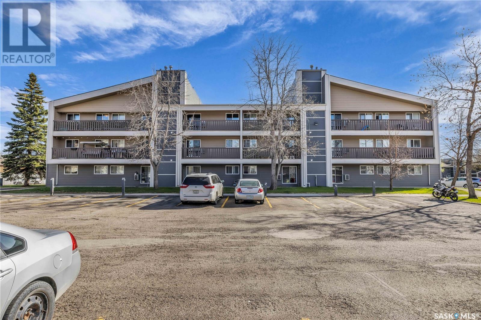 Property at 921 425 115th STREET E image 2