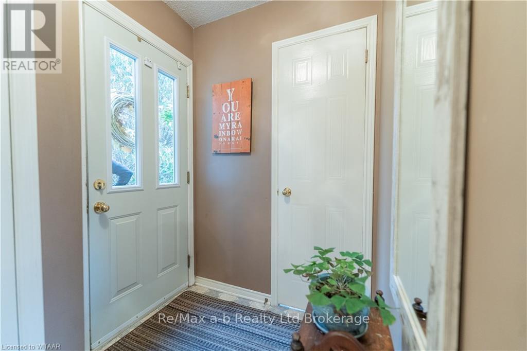 8 - 19 Wren Court, Tillsonburg, Ontario  N4G 5K2 - Photo 3 - X10744670