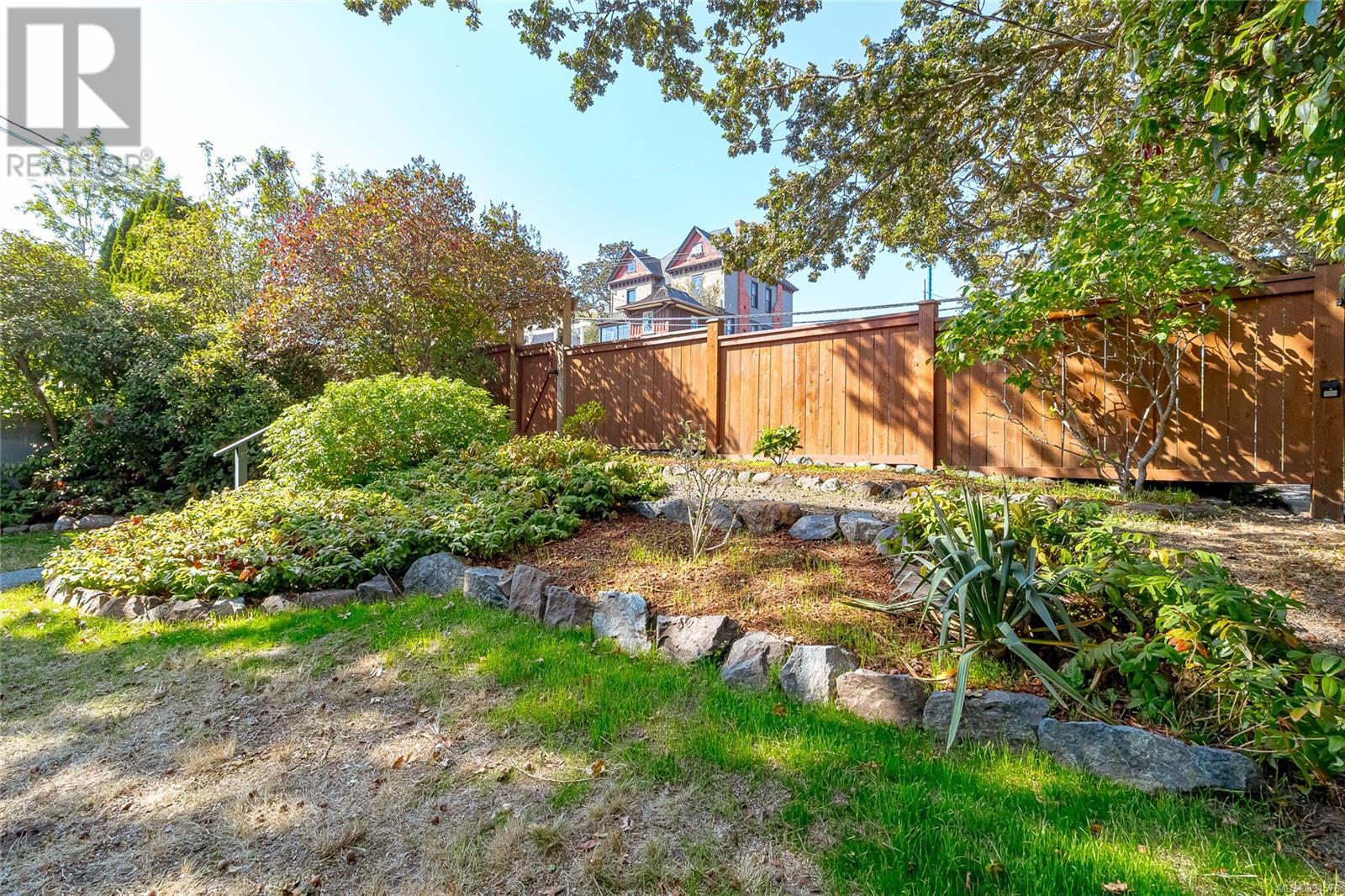 1959 Hampshire Rd, Oak Bay, British Columbia  V8R 5T9 - Photo 45 - 994576
