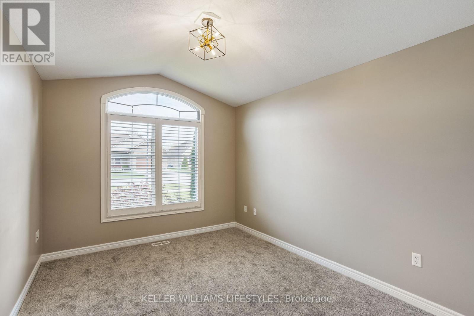 368 Darcy Drive, Strathroy Caradoc, Ontario  N7G 0A1 - Photo 19 - X12133804