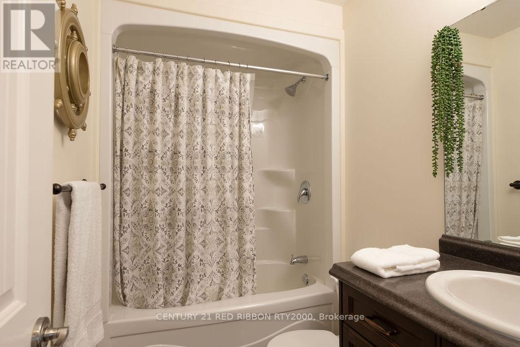 396 Macdonald Street, Strathroy Caradoc, Ontario  N7G 2M2 - Photo 21 - X12133848