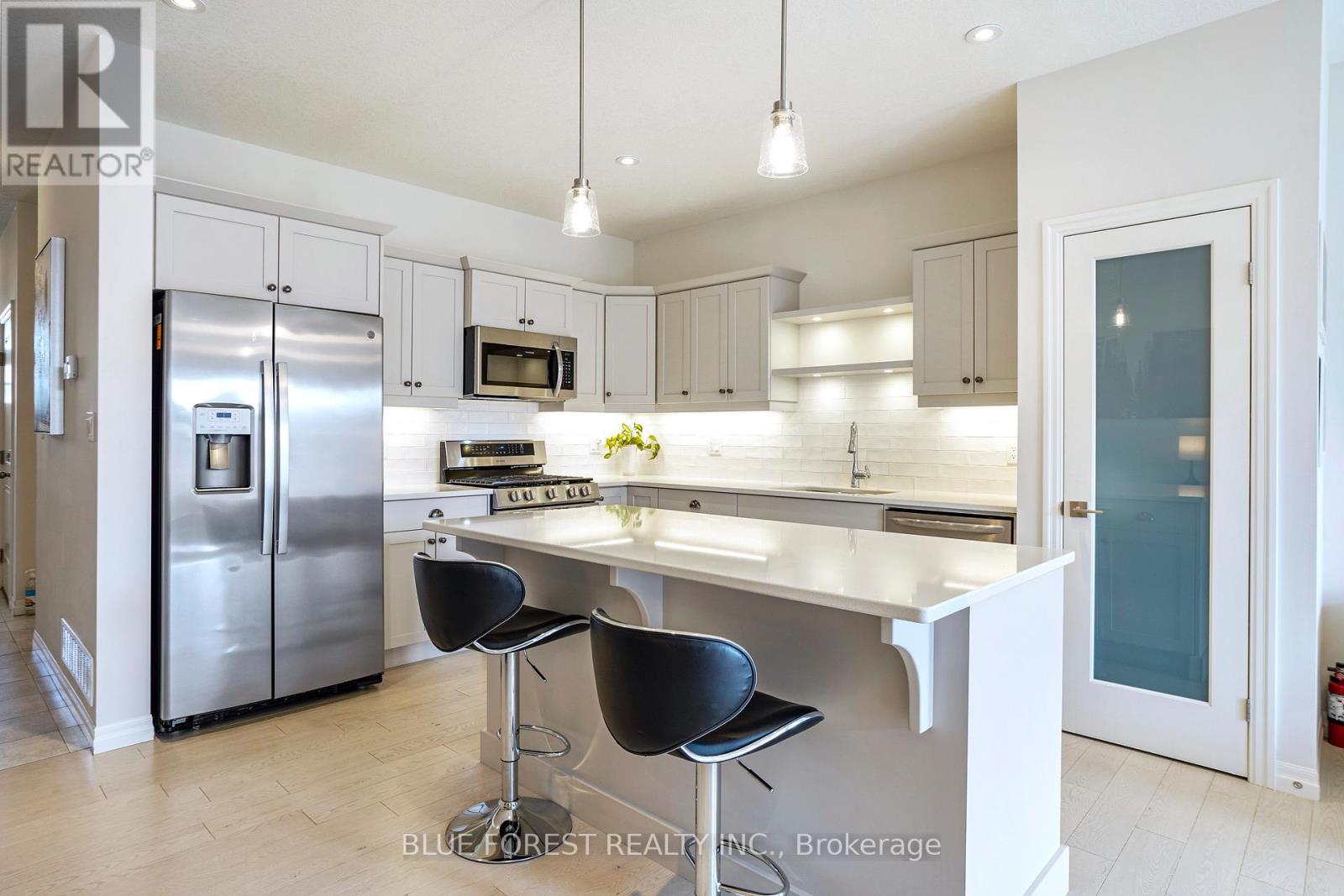 56 Renaissance Drive, St. Thomas, Ontario  N5R 0J9 - Photo 8 - X12133891