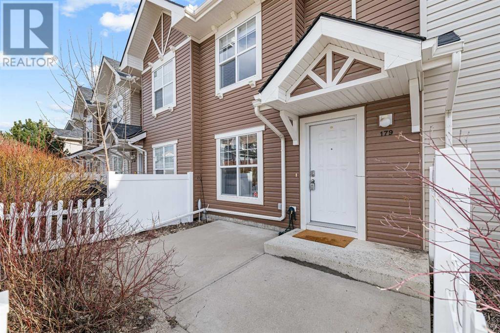 Property at 179 Toscana Gardens NW image 4