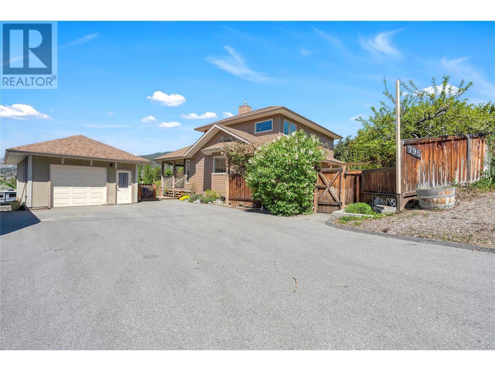 Property at 795 Lower Debeck Road image 2