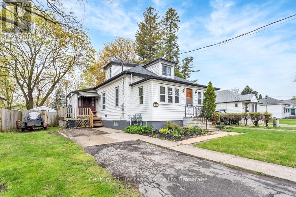 147 Sydenham Street, Woodstock, Ontario  N4S 7B7 - Photo 1 - X12133824