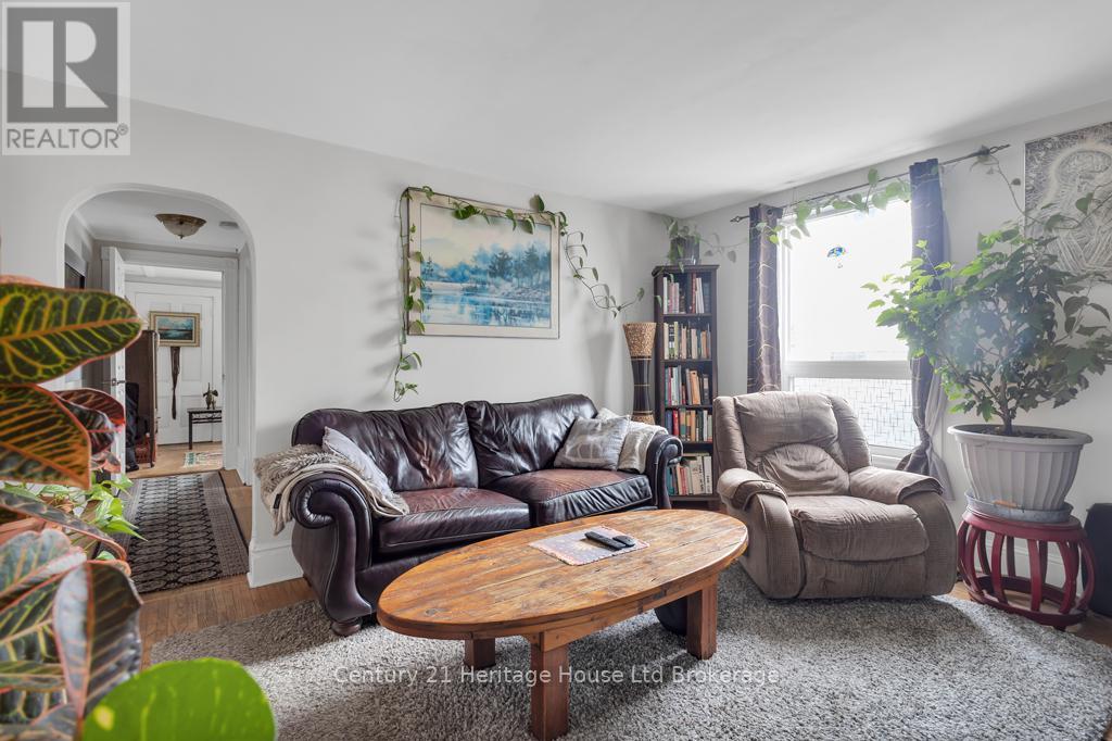 147 Sydenham Street, Woodstock, Ontario  N4S 7B7 - Photo 11 - X12133824