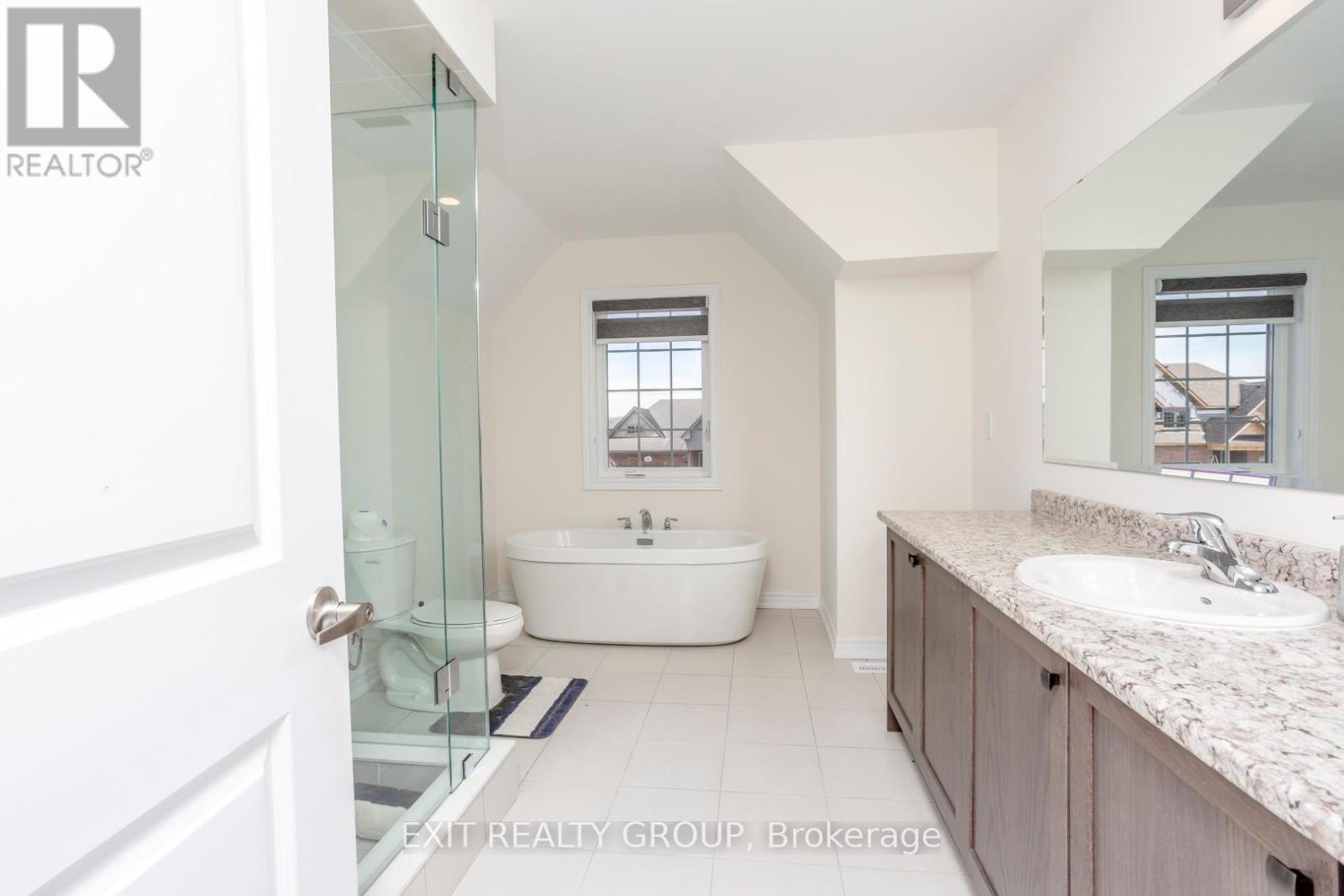 45 East Vista Terrace, Quinte West, Ontario  K0K 1L0 - Photo 35 - X12060102