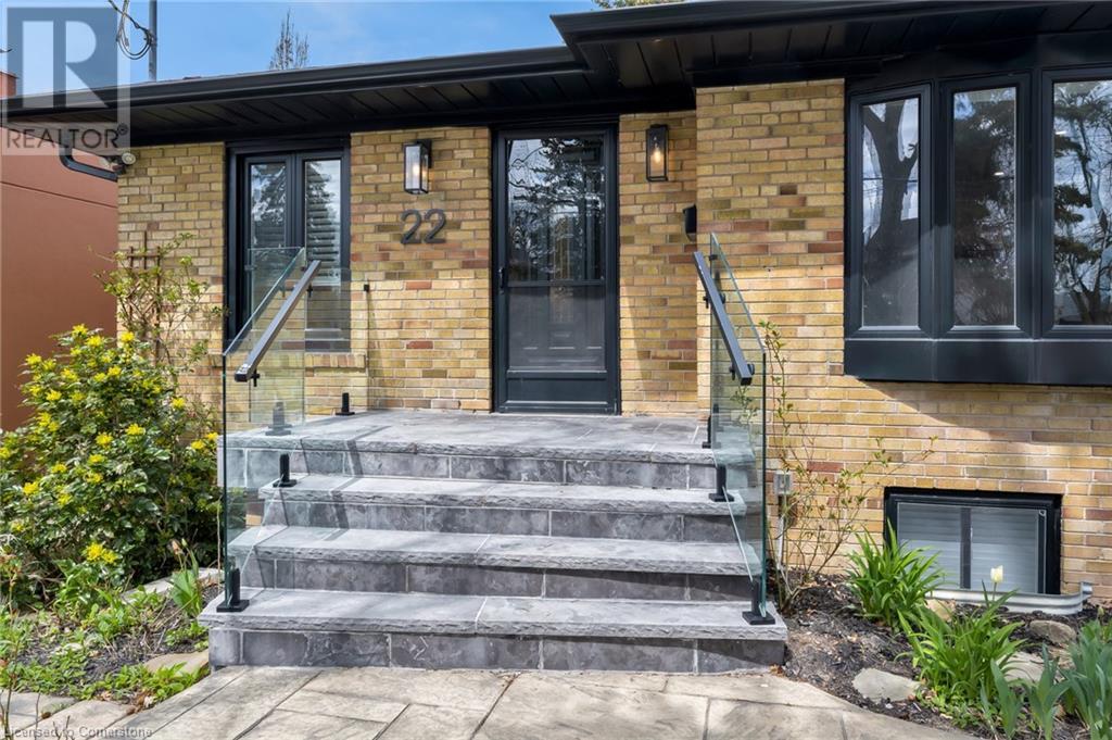 22 North Heights Road, Toronto, Ontario  M9B 2T1 - Photo 2 - 40726354