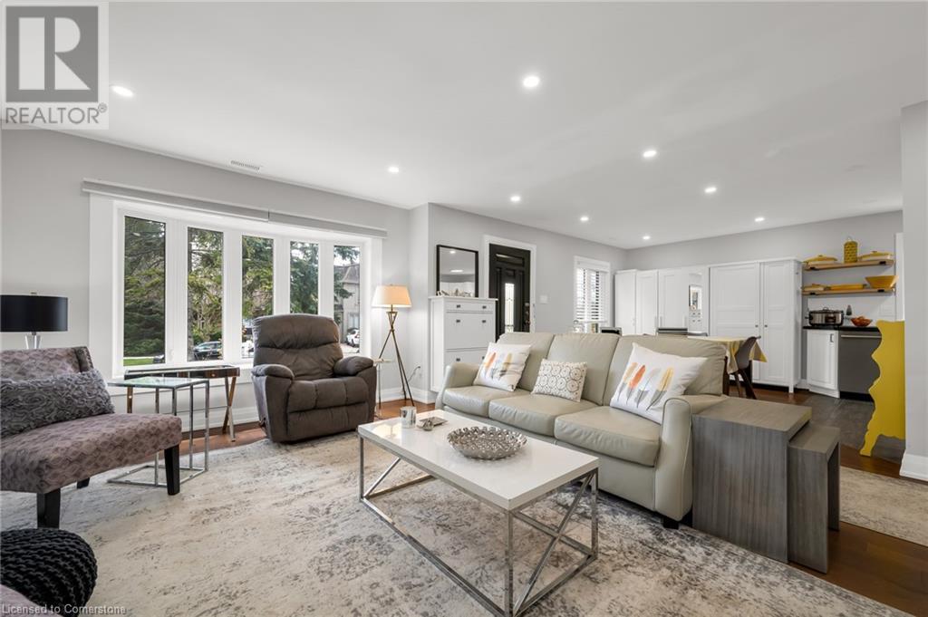 22 North Heights Road, Toronto, Ontario  M9B 2T1 - Photo 3 - 40726354