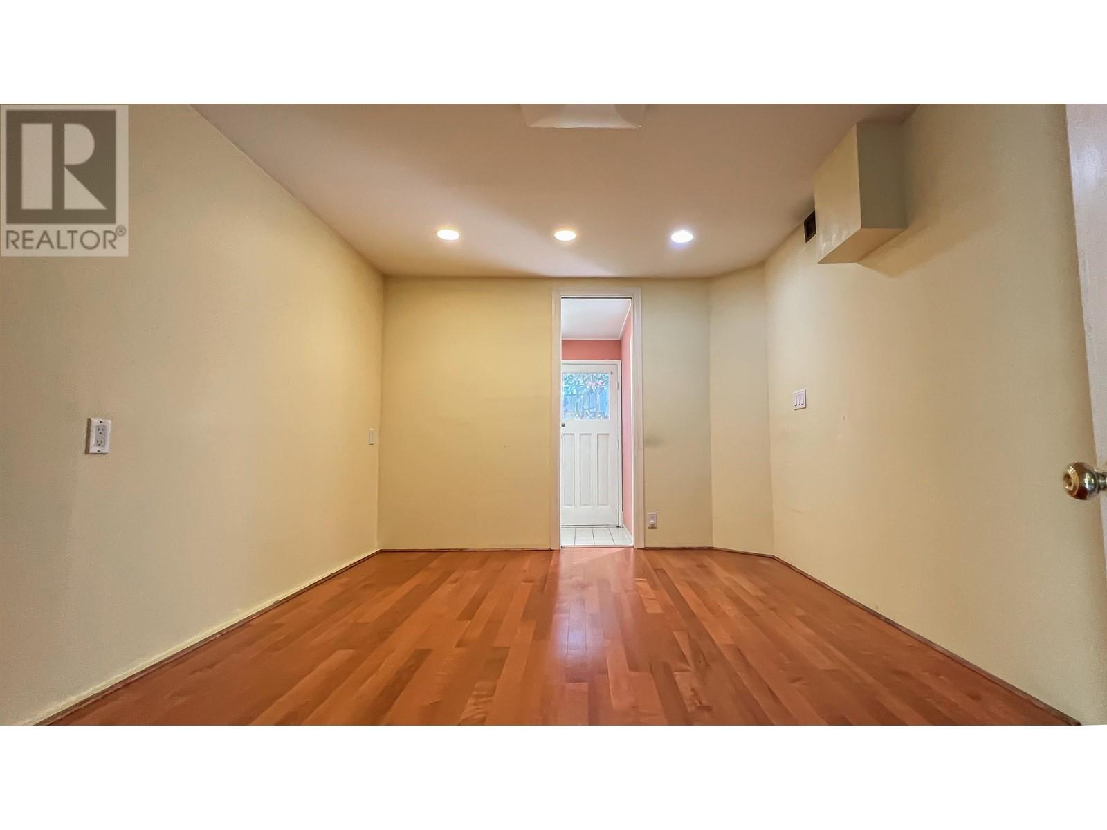 8200 Rosebank Crescent, Richmond, British Columbia  V7A 2K6 - Photo 30 - R3000192
