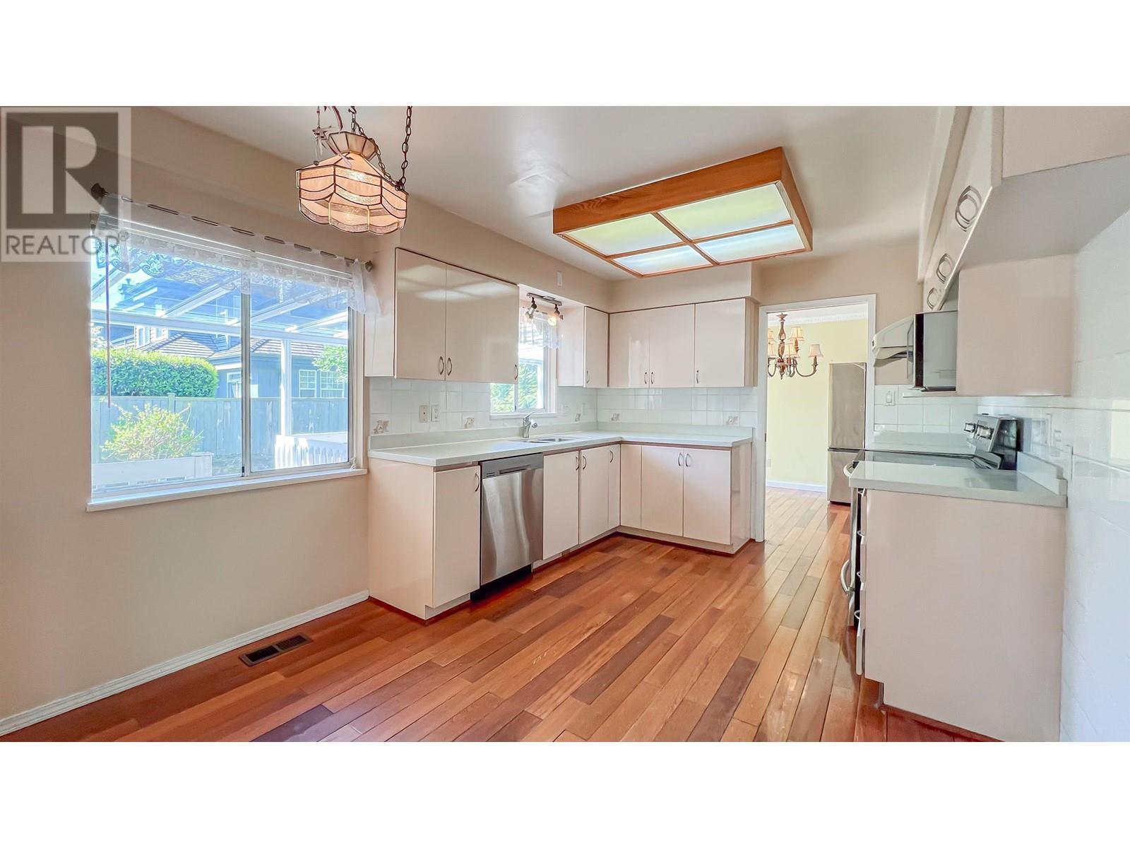 8200 Rosebank Crescent, Richmond, British Columbia  V7A 2K6 - Photo 6 - R3000192