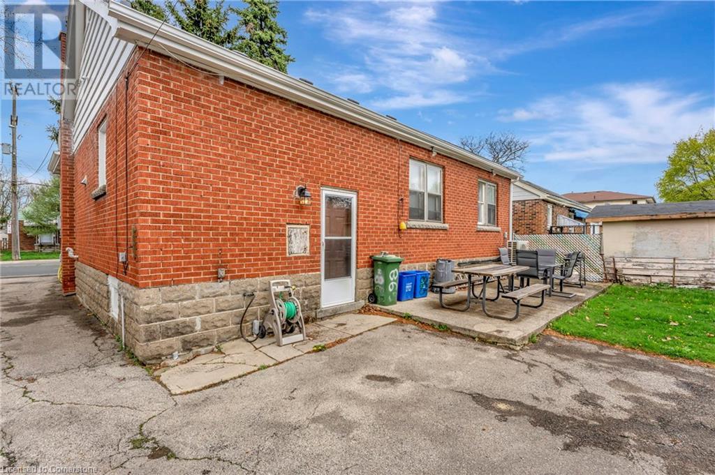 865 Garth Street, Hamilton, Ontario  L9C 4K7 - Photo 23 - 40724410