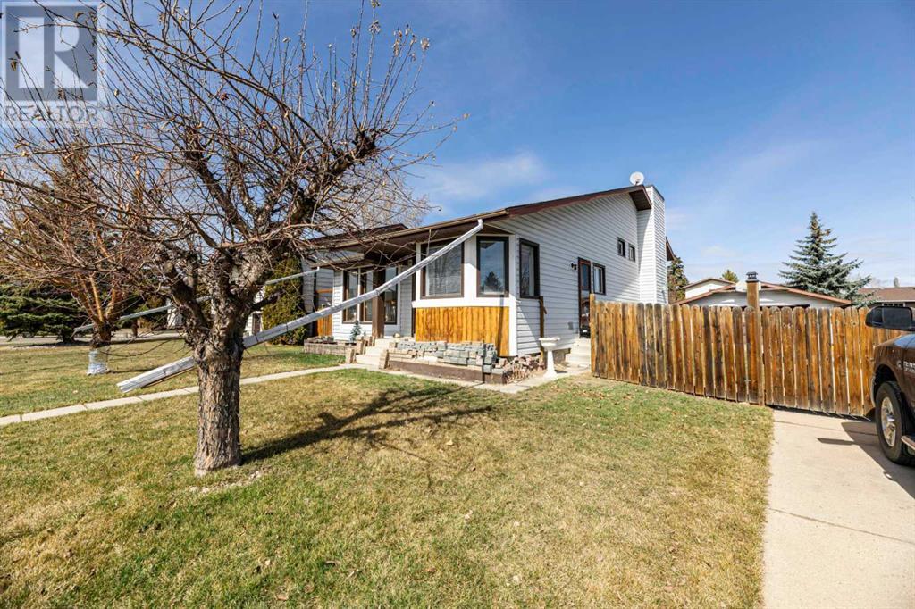 Property at 76 Reeves Crescent image 5