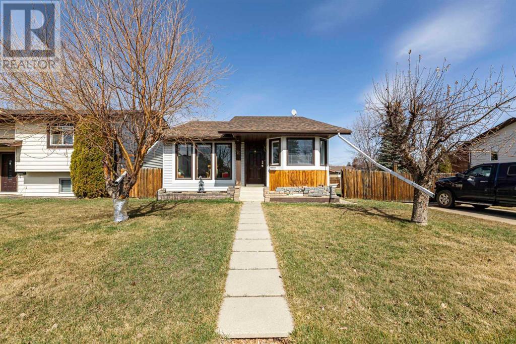 Property at 76 Reeves Crescent image 2