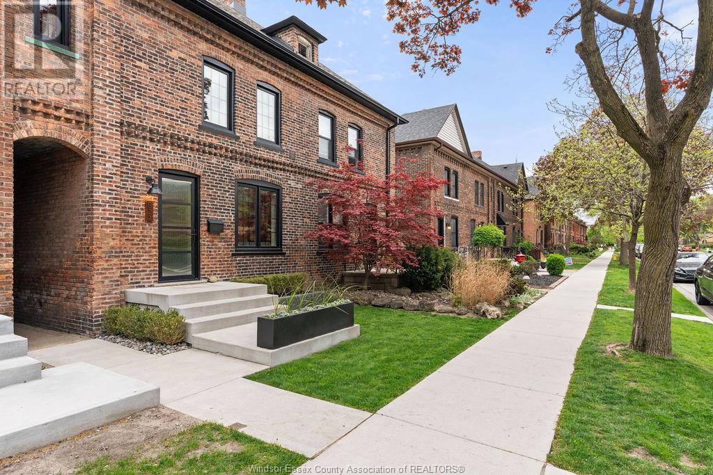 Property at 822 MONMOUTH image 4