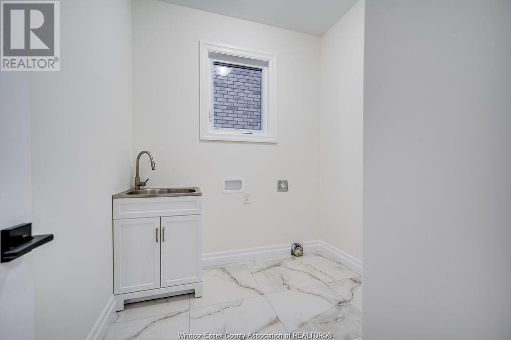 2469 Partington Avenue, Windsor, Ontario  N9E 0A9 - Photo 16 - 25011578