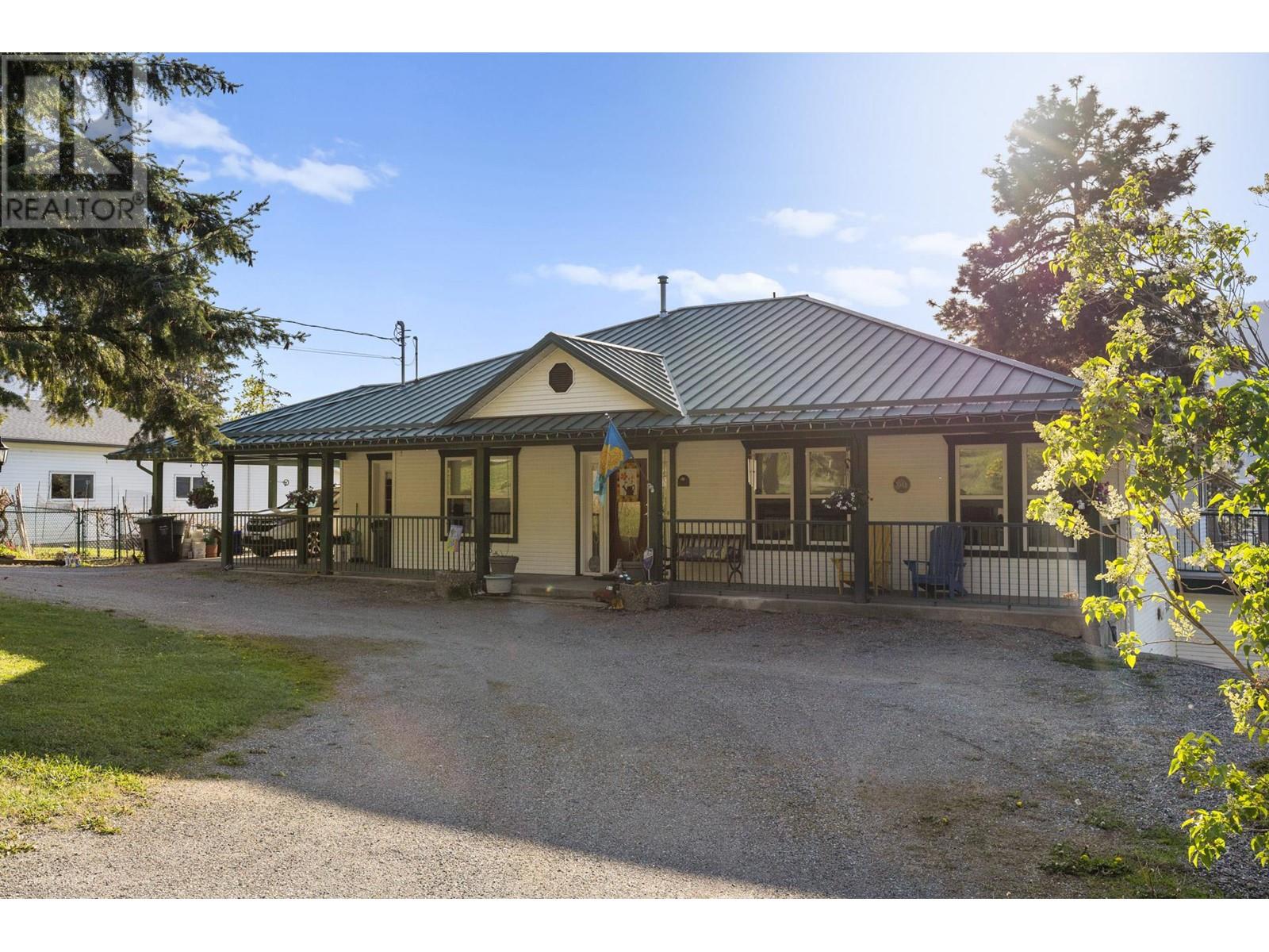 15326 Oyama Road, Lake Country, British Columbia  V4V 2C5 - Photo 3 - 10336759