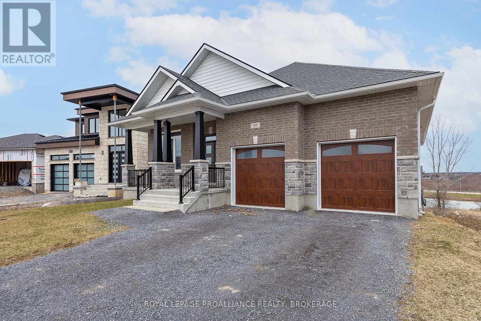 Property at 1245 CARFA CRESCENT image 3